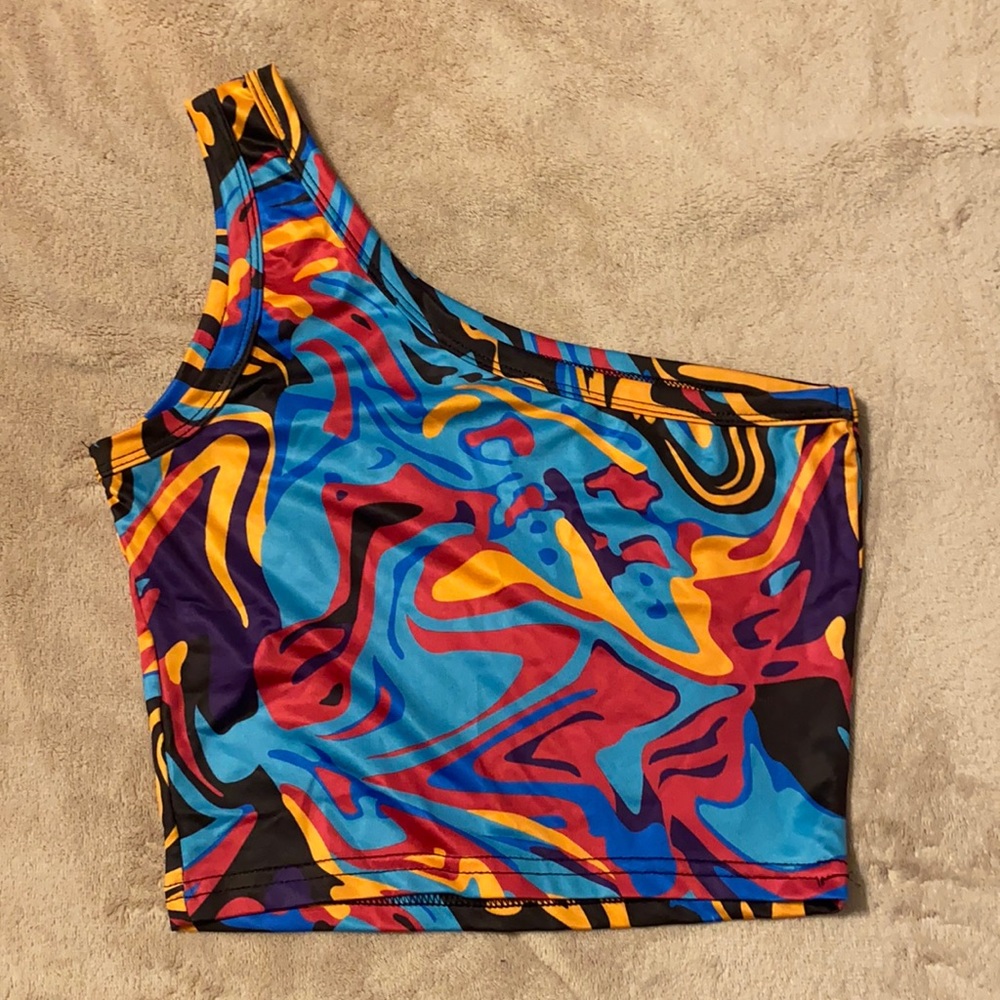 One shoulder crop top
